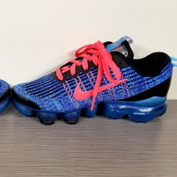 Nike Air VaporMax Flyknit 3 Sneaker, Black & Blue Mesh, Big Kid Size 3.5 / 35.5 - Picture 9 of 12